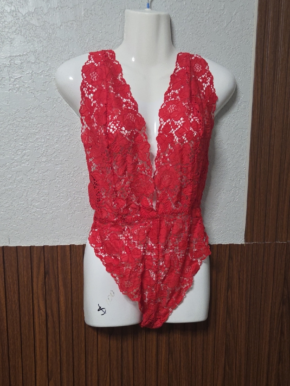 Victoria's Secret Red Lace Plunge Bodysuit Large Size - Picture 1 of 6